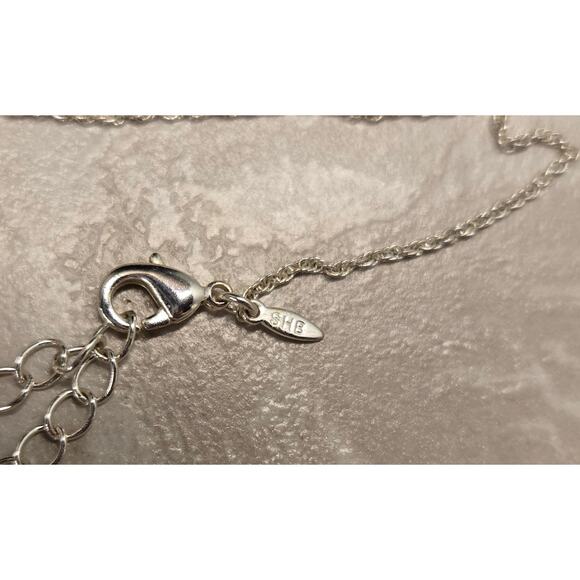 Avon 3 pc set Necklace Earrings Ring Black Silver Tone Classic Style NEW - Picture 8 of 10